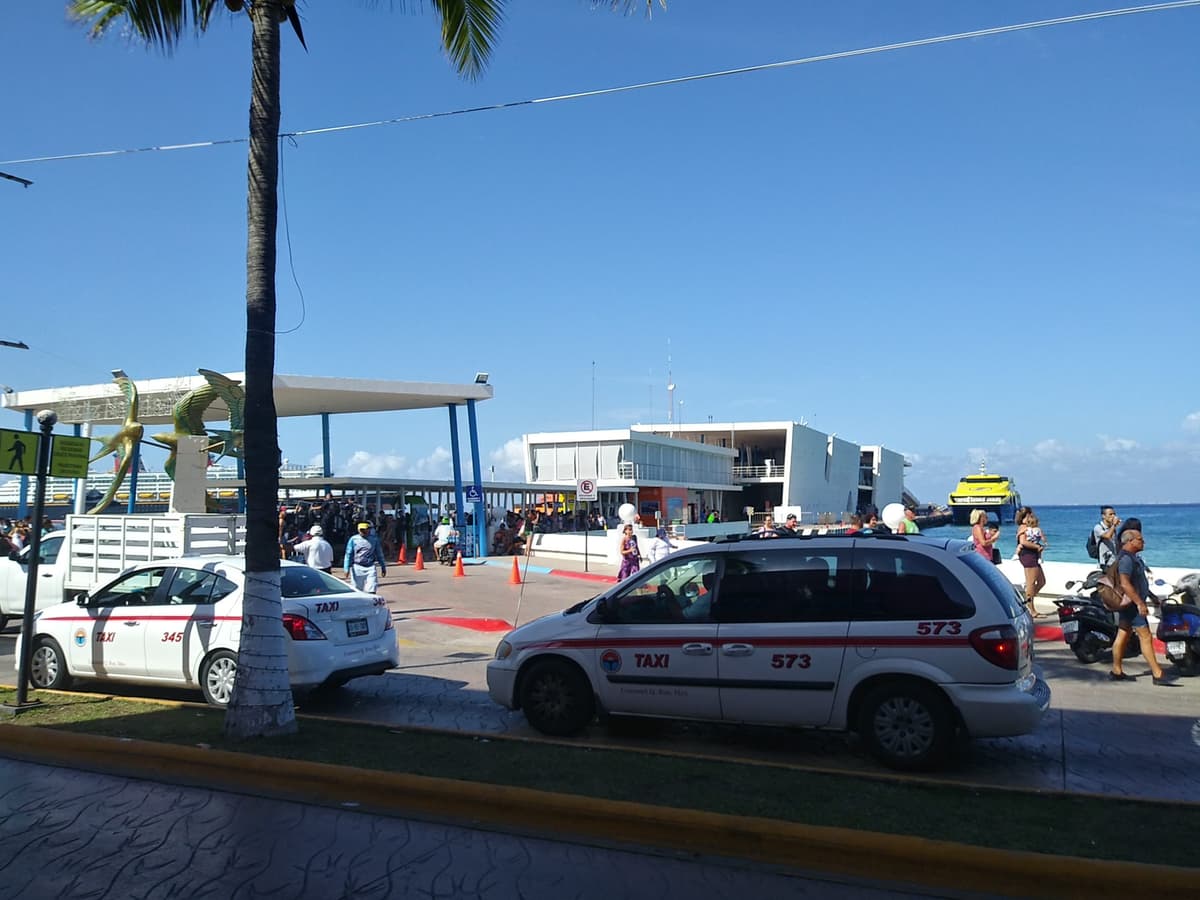 ¡AMLO regala créditos de 25 mil pesos! Taxistas de Cozumel serán los primeros en recibirlo