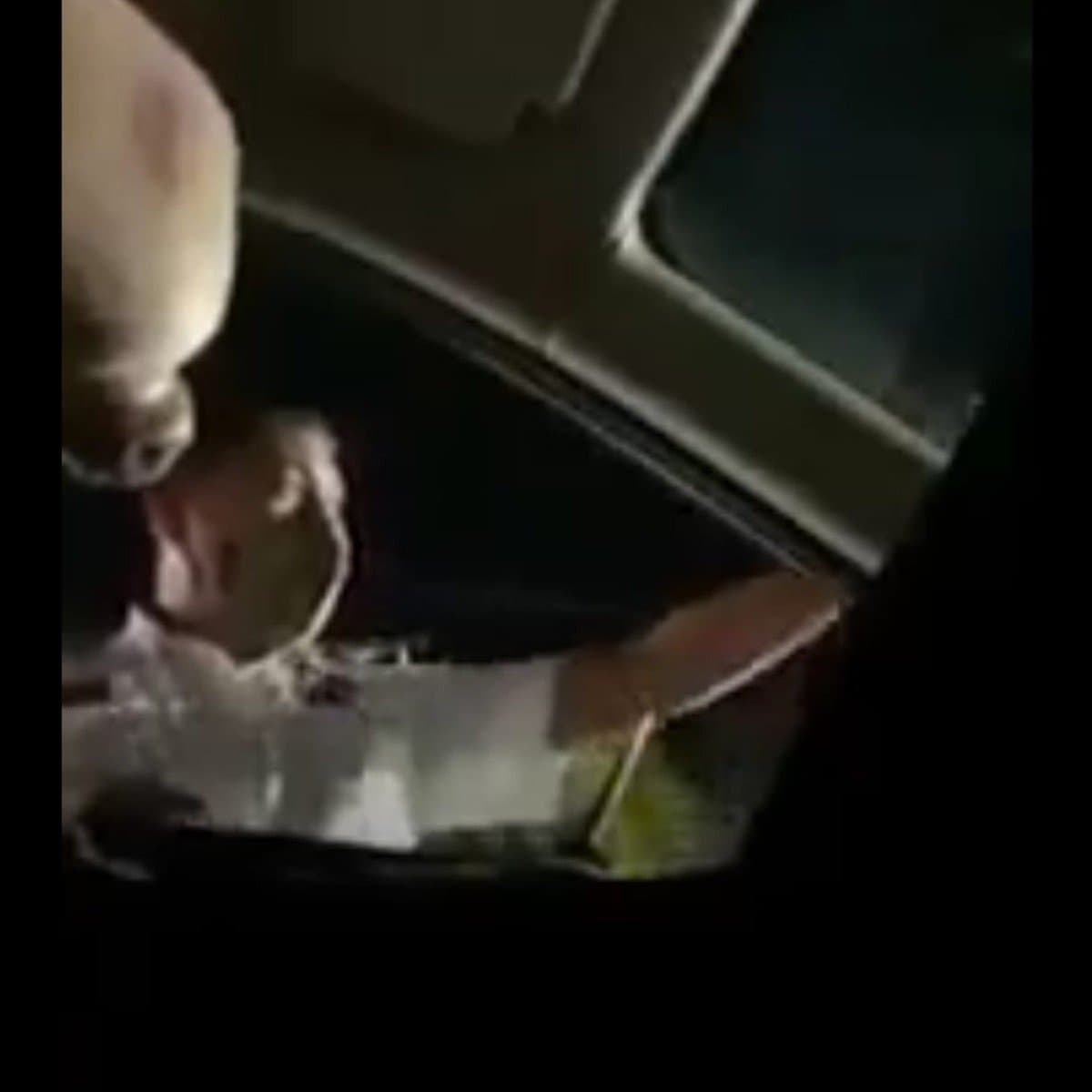 Video ¡Despedirán a policía de Cancún que pidió “mordida” en dólares!
