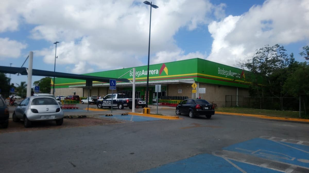 'Huachicolean' 2 mil litros de diésel de Bodega Aurrerá en Cancún