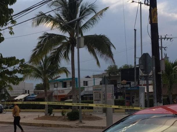 Balean a peatón, frente al palacio municipal de Tulum