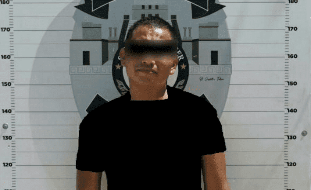 Detienen a hombre por circular en un auto robado en Cancún