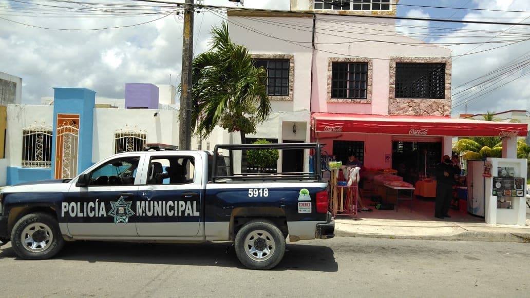 Con pistola de diábolos asaltan tienda de abarrotes en Cancún