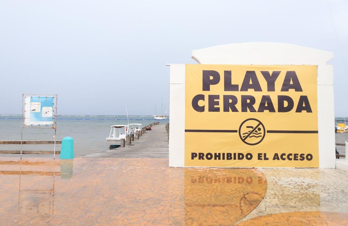 Playas de Puerto Morelos seguirán cerradas