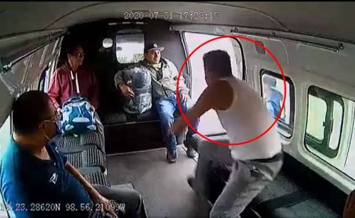 Le dieron hasta para llevar: Dan con Facebook del ladrón de combis y lo trollean