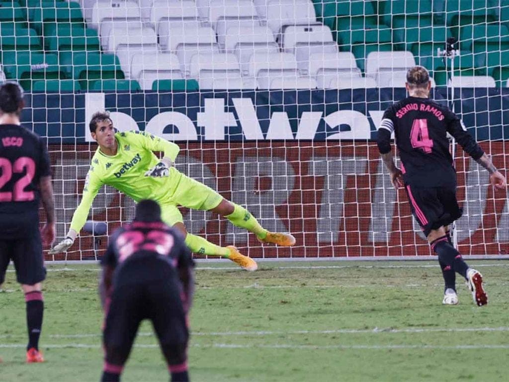 Real Madrid logra remontada ante el Betis gracias a Sergio Ramos, otra vez