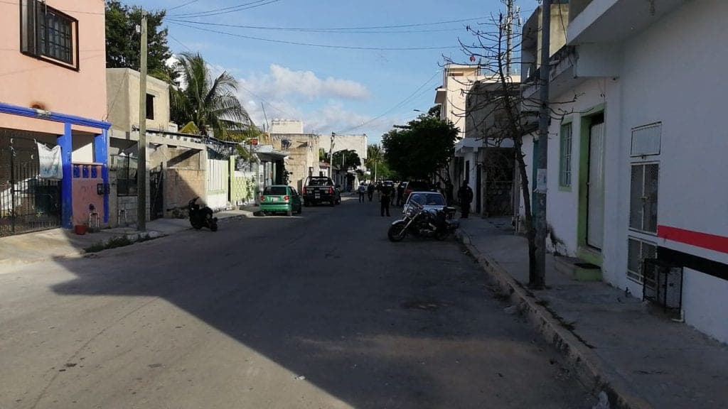 Hieren a balazos a un hombre en Playa del Carmen