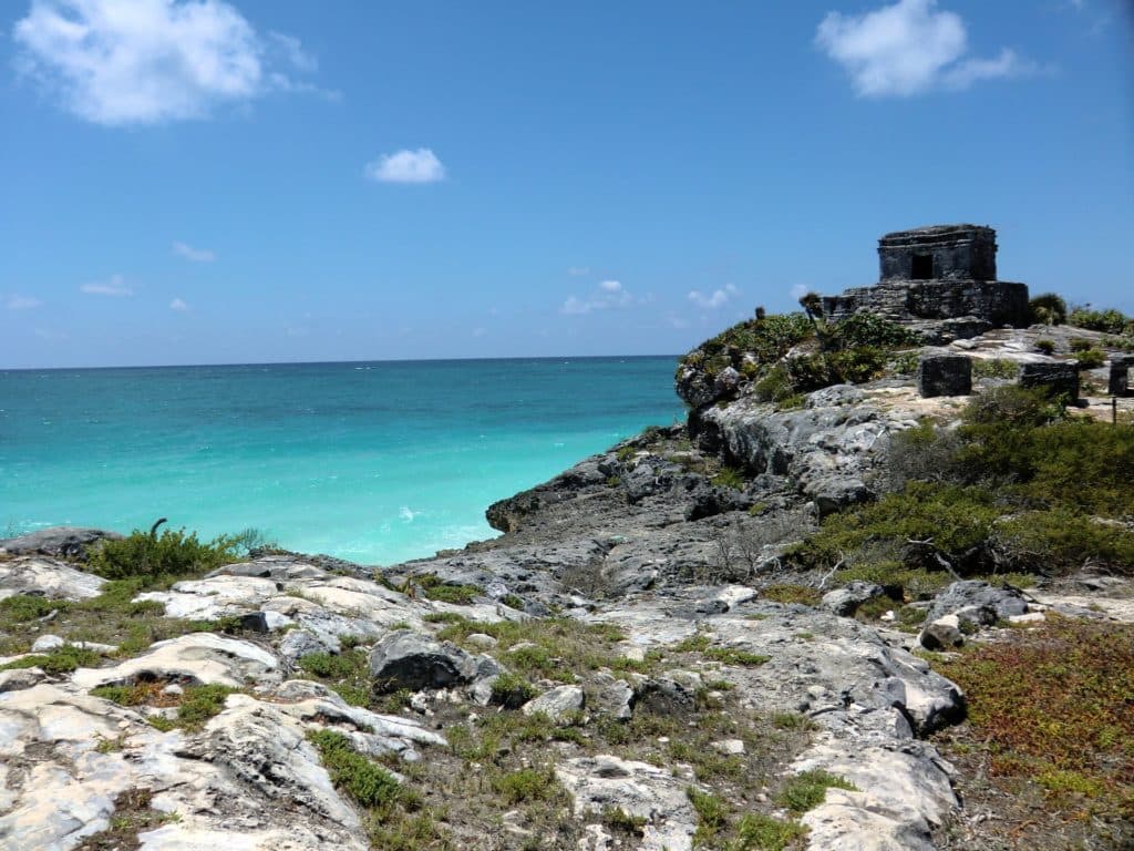 Quintana Roo asegura sus playas con Banorte por hasta 42.5 mdp