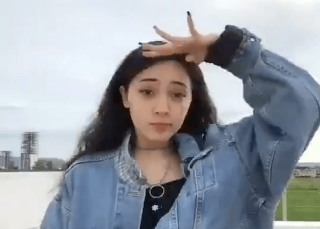 Tiktoker baila el Himno Nacional y causa polémica en las redes