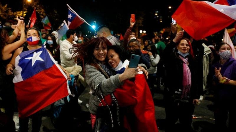 Tras abrumadora mayoría de aprobación en Chile, se cambiará la Constitución de Pinochet