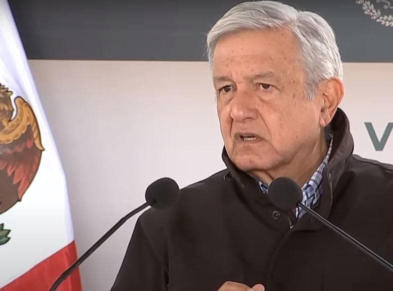 AMLO asegura que energías limpias son un "sofisma" para destruir a la CFE y Pemex