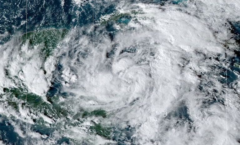 Ante la depresión tropical "Veintiocho", lanzan Alerta Azul para el norte de Quintana Roo
