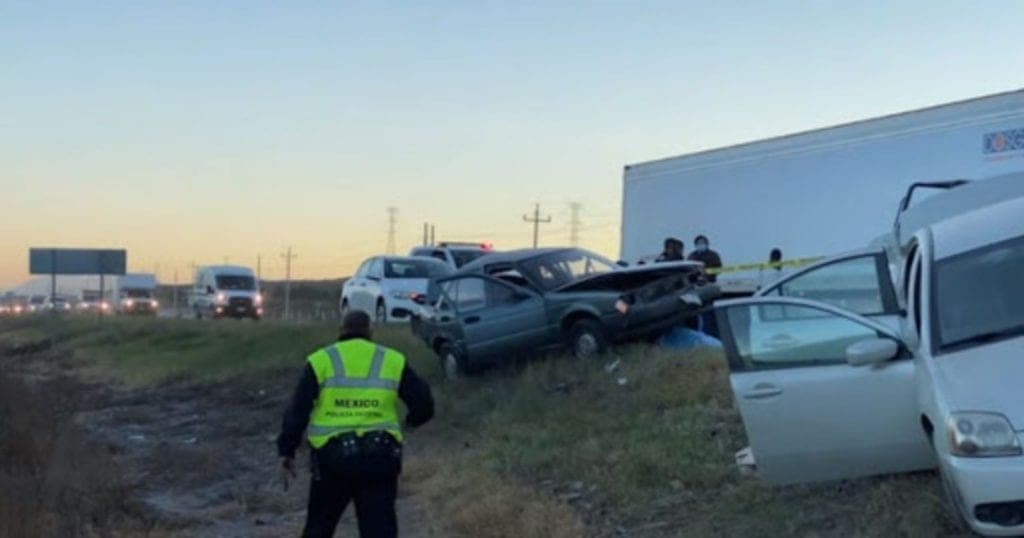 Un muerto y nueve lesionados tras accidente en la carretera Saltillo-Zacatecas