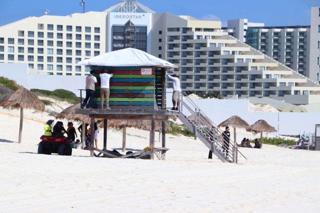 Tras rehabilitación por el paso de “Delta”, reabren cuatro playas de Cancún