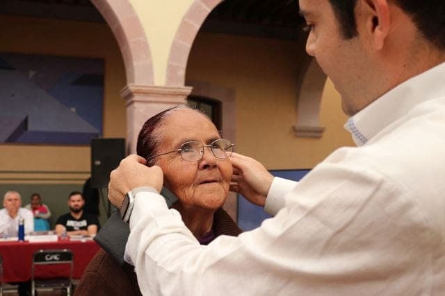 ¿Problemas de visión? Obtén un examen de la vista y lentes graduados a bajo costo