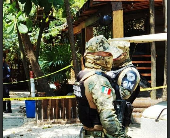 Asesinado en el baño de un bar, en Tulum