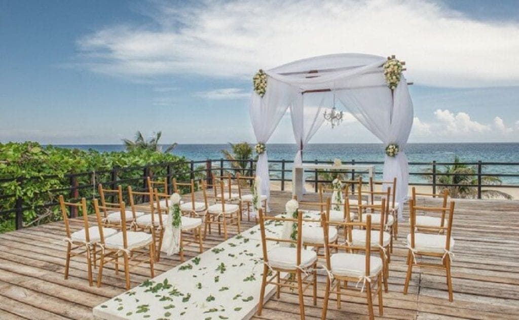 En dos semanas reabrirá turismo de eventos y convenciones en Quintana Roo ¿Y las bodas?