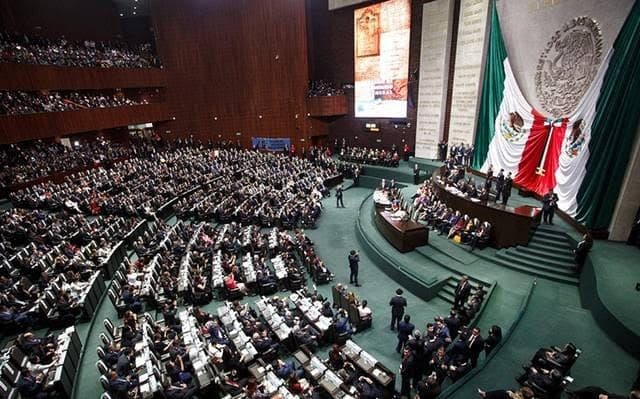 Diputados podrán optar por reelección sin separarse del cargo y percibiendo sus sueldos