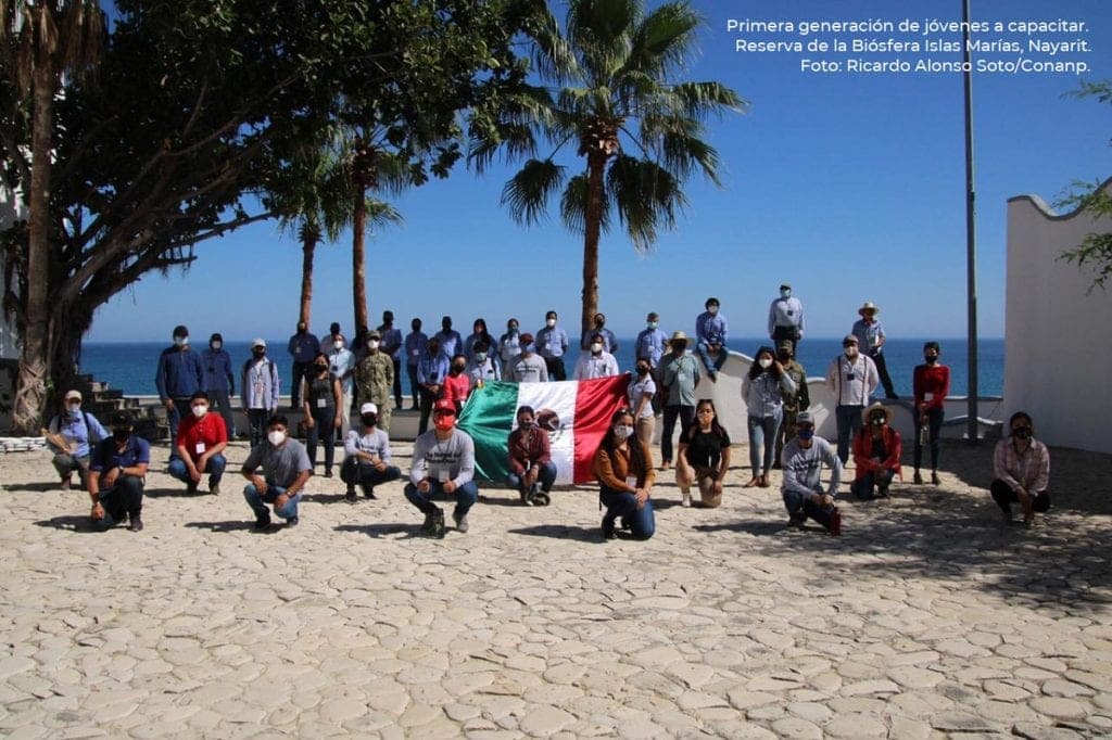 Capacitan a jóvenes quintanarroenses en las Islas Marías