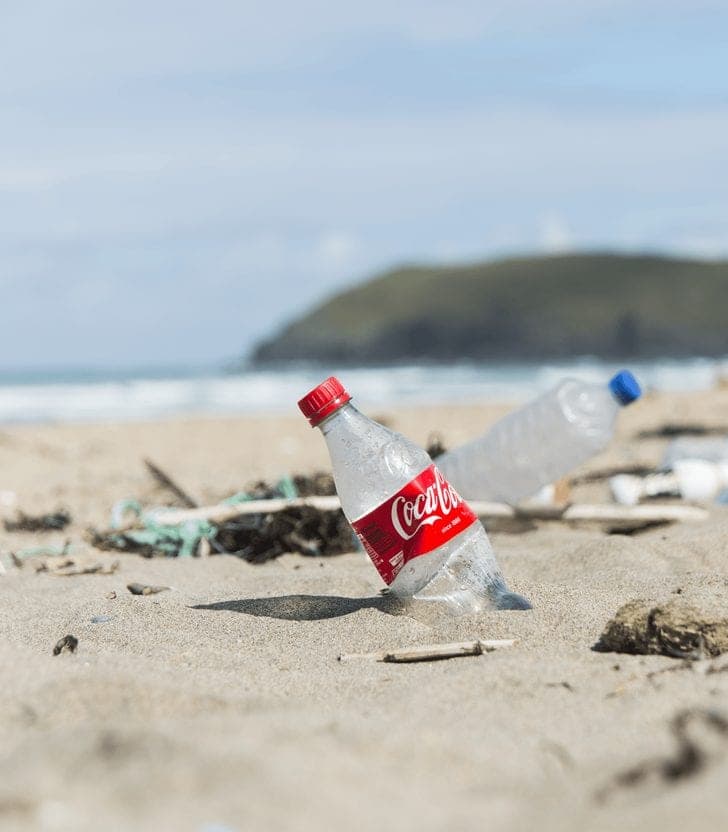 Adiós a botellas de Coca Cola y sus marcas, en islas y áreas naturales protegidas de Quintana Roo