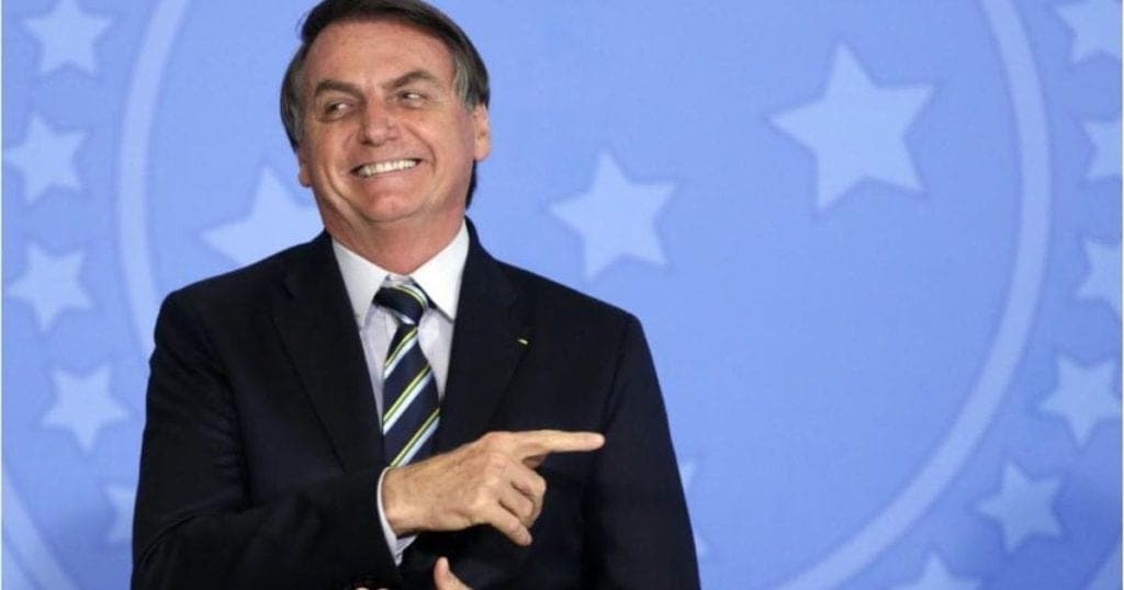 Ante el Covid-19, pide Bolsonaro a brasileños dejar de ser un "país de maricones"