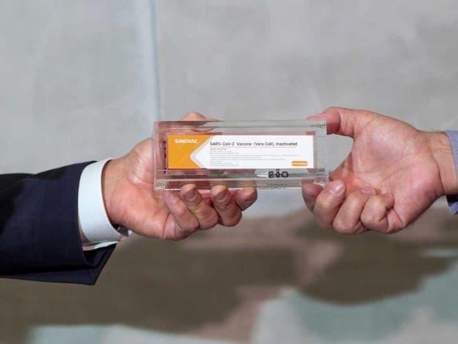 Suspenden pruebas de vacunas por COVID-19 en Brasil, tras efectos misteriosos