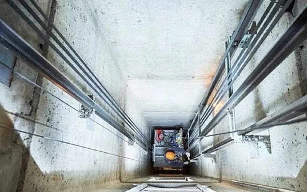 Un muerto y un herido por desplome de elevador en edificio del INE