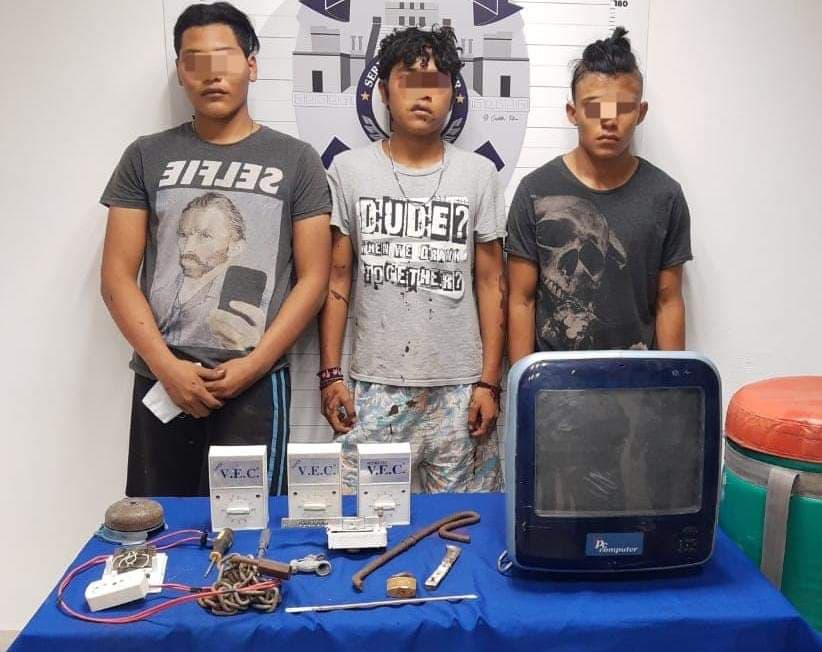 Atrapan a ladrones dentro de jardín de niños en Cancún; dos de ellos son menores de edad