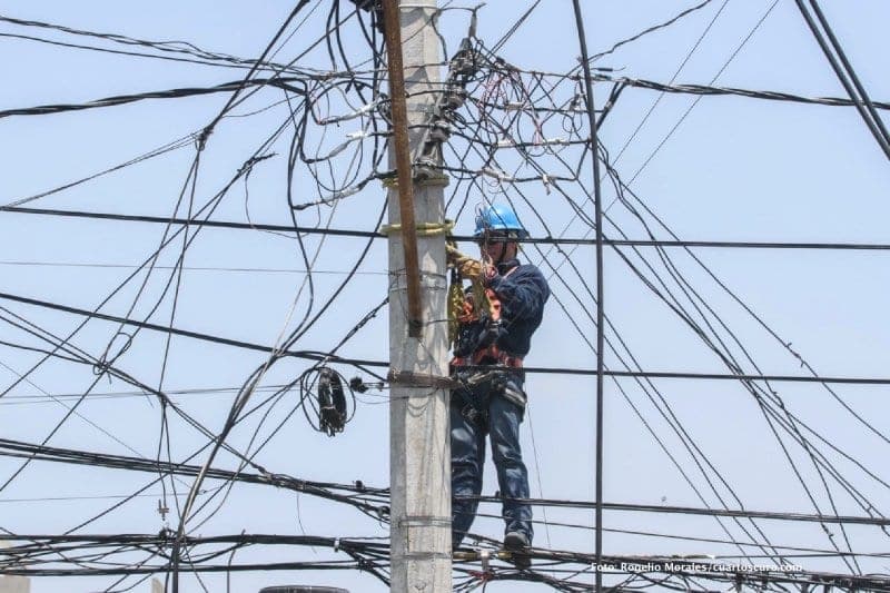 Reportan fallas eléctricas en diversas regiones de México