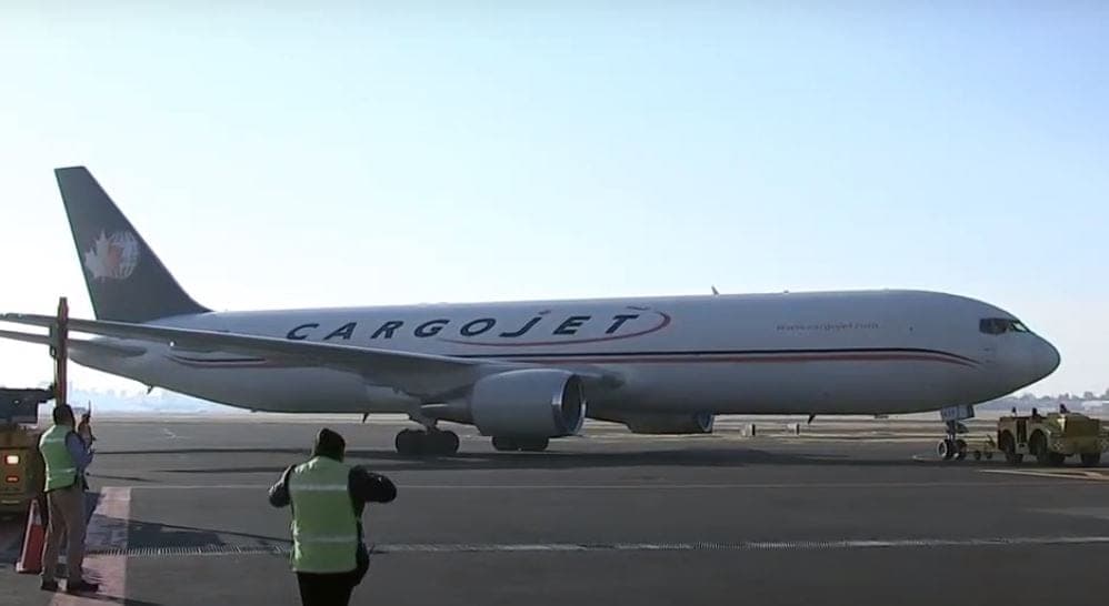 Llega a México el segundo avión con vacunas para el Covid-19 de Pfizer