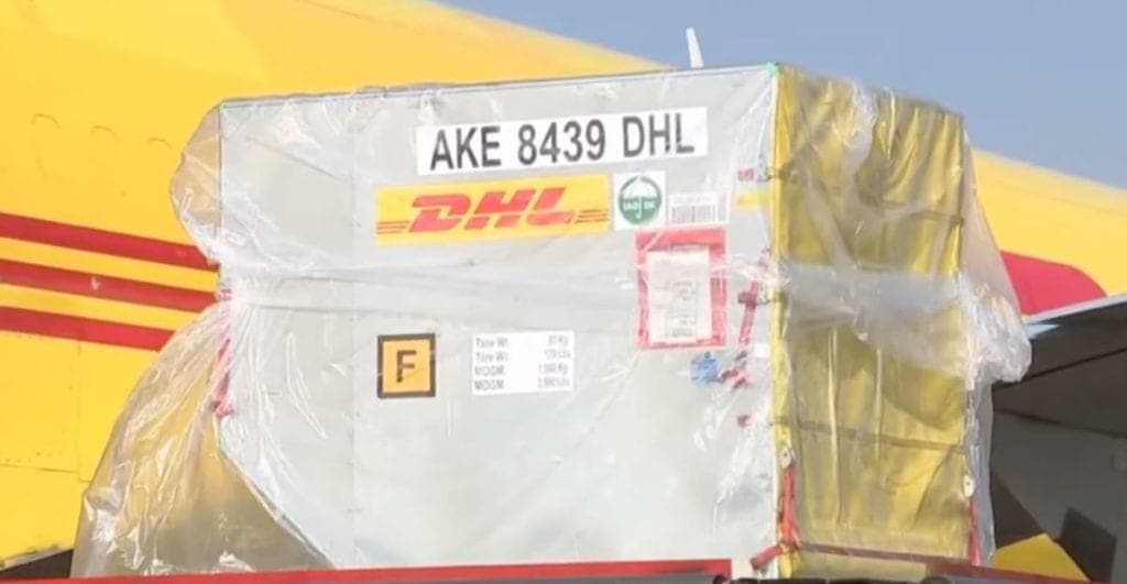 Video: Llega a México avión con primer lote de vacunas para el Covid-19 de Pfizer