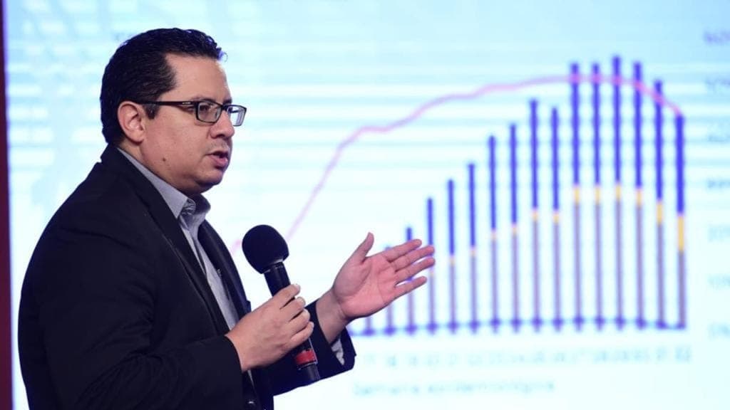 Nueva cepa de Covid-19 detectada en Reino Unido no es la primera que se conoce: Dr. Alomía