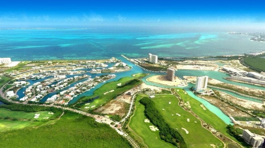 Clausuran 15 mil lotes en Cancún, el municipio no los puede regularizar