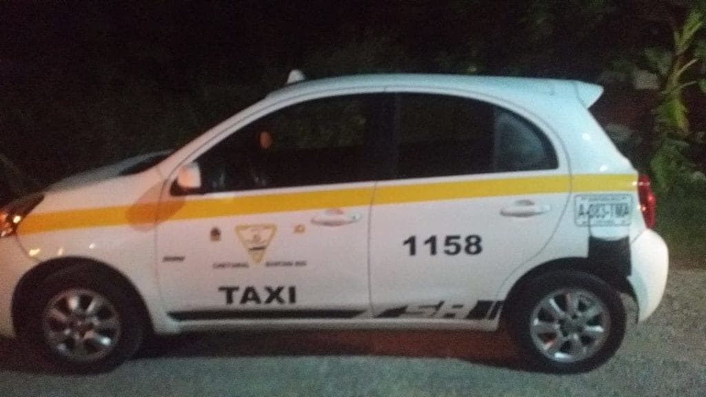 Aparece unidad de mujer taxista asaltada en Chetumal