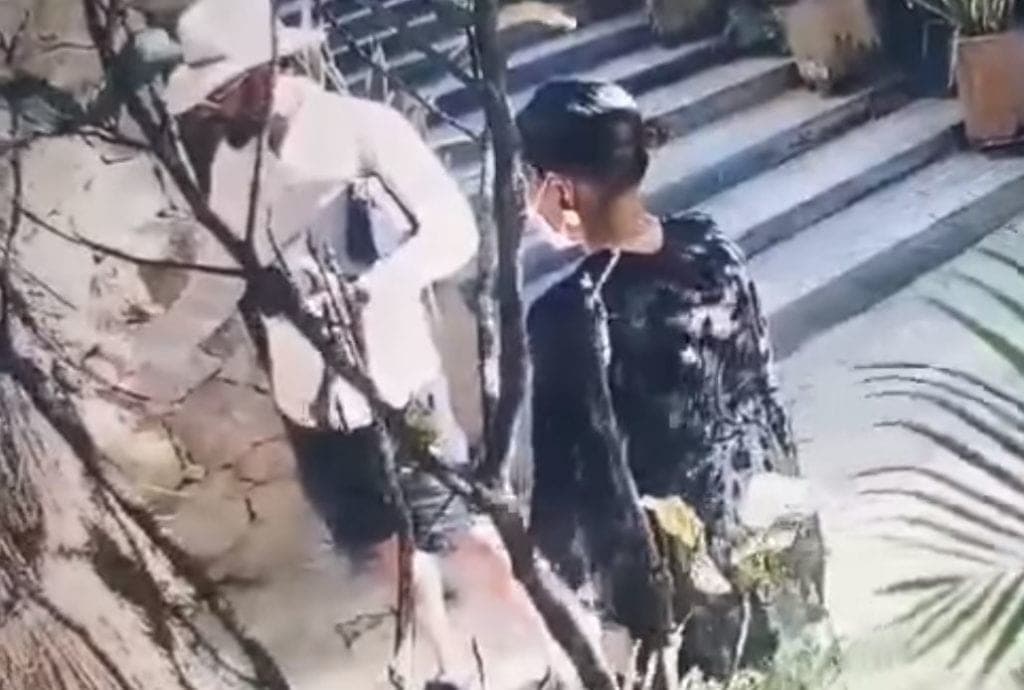 Video: Sujeto intenta incendiar cabaña de hotel en Tulum con niños adentro