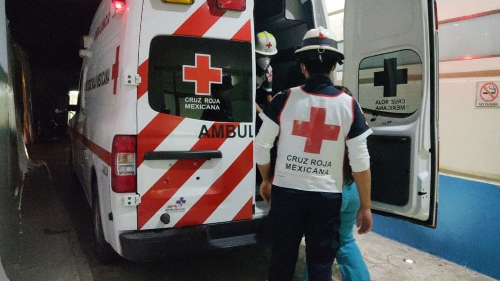 Joven en Villas Otoch recibe disparo en la cara