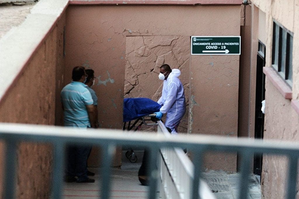 Suman 3 muertes y 31 positivos a COVID-19 en Quintana Roo en un día