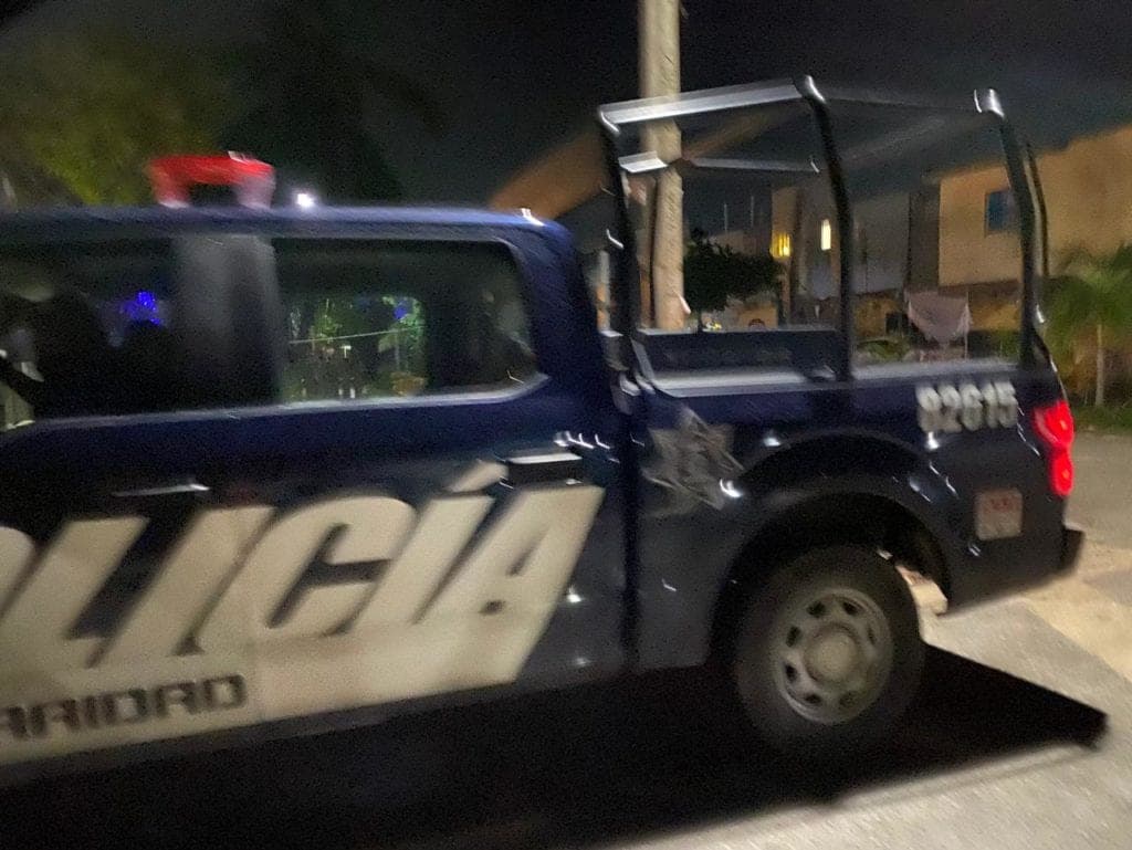 ¡Esposa lo cacha! Hombre es sorprendido desnudo con su hija en Playa del Carmen