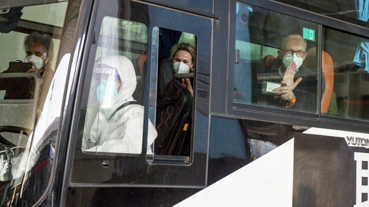 Expertos de la OMS comienzan su misión sobre el terreno en Wuhan