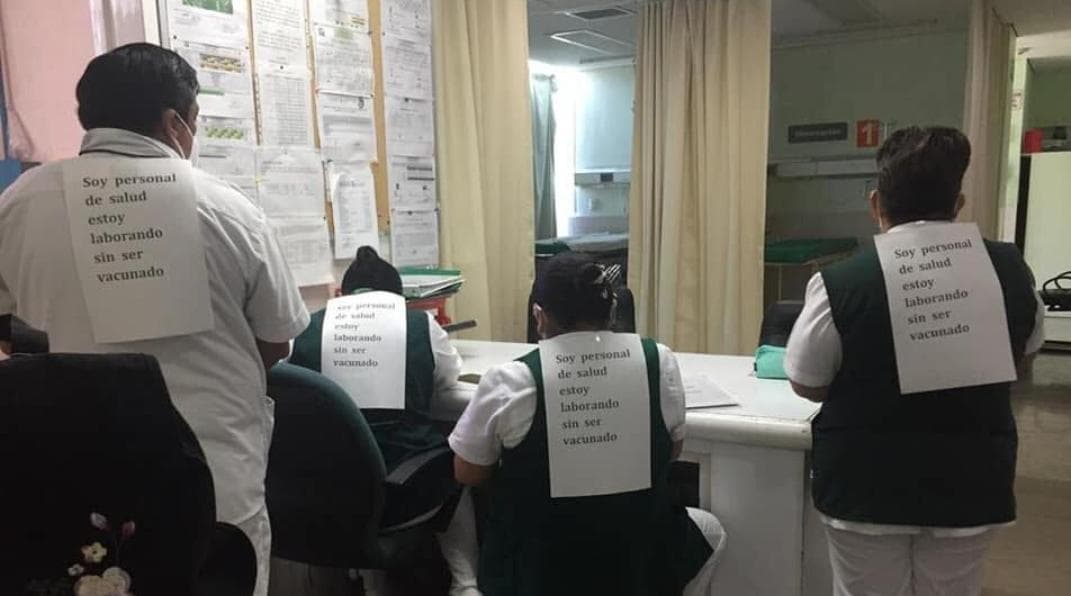 Protestan en Campeche; personal de salud no ha sido vacunado, pero maestros sí