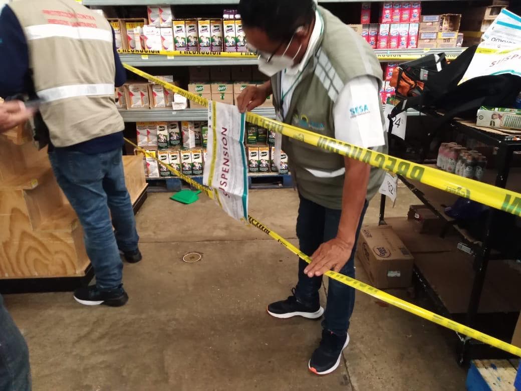 Suspenden actividad laboral en supermercado Aurrerá, por no seguir los protocolos de sanidad