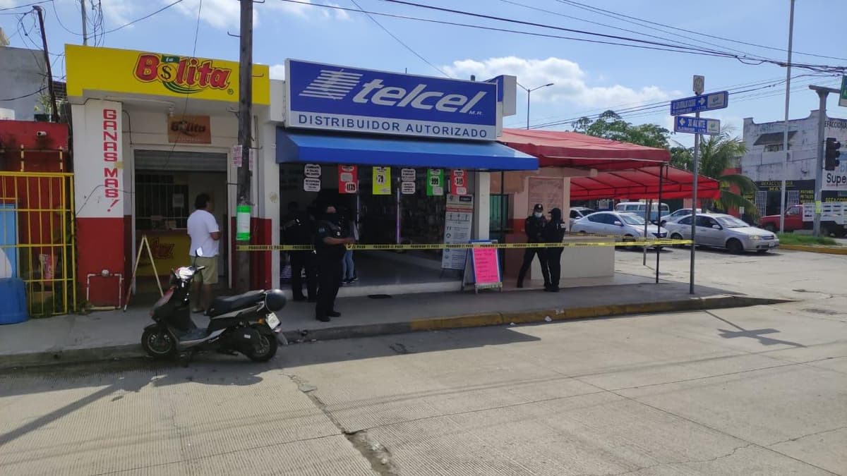 Asalto armado en tienda de celulares de Playa del Carmen