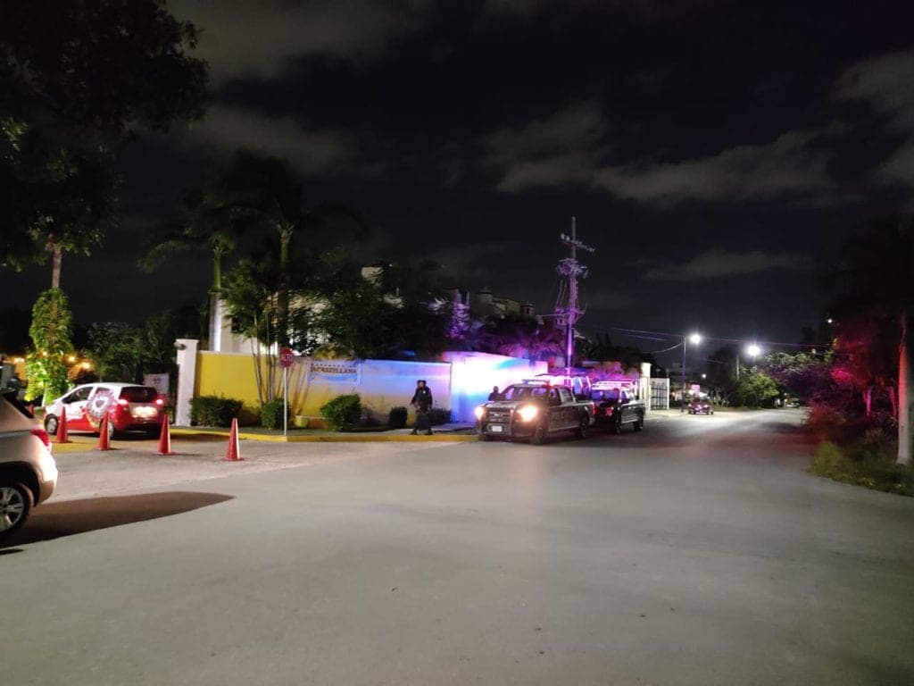 Plagian a mujer de un fraccionamiento privado en Cancún