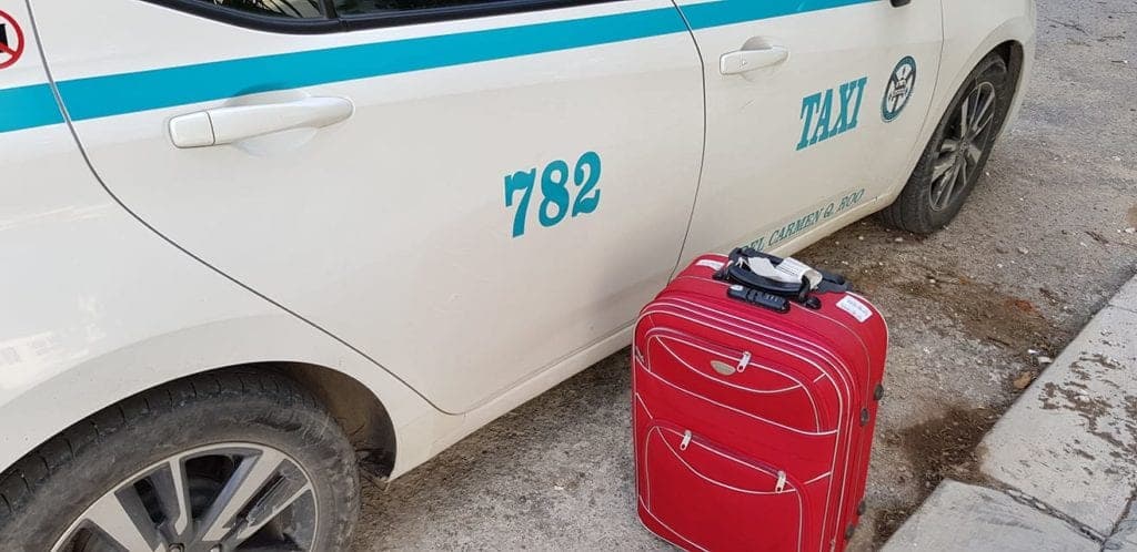 Taxista devuelve maleta olvidada en Playa del Carmen y su buena acción se viraliza
