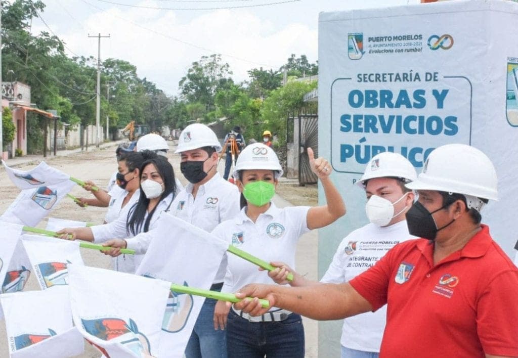 Dan banderazo de inicio a pavimentación en Leona Vicario