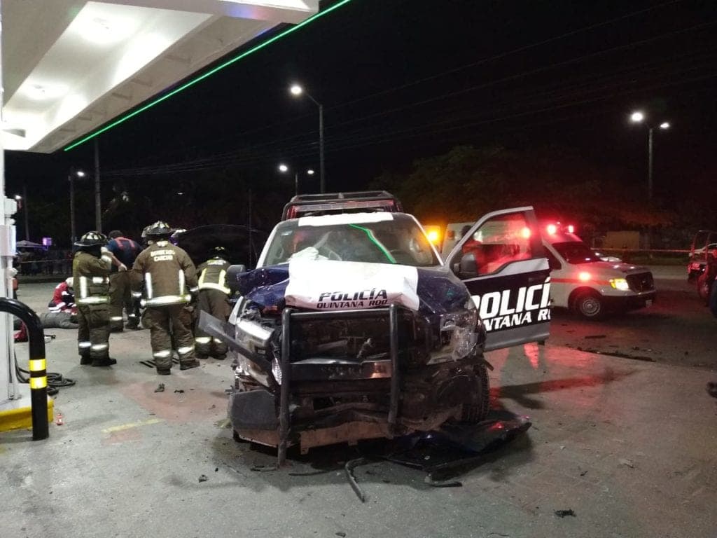 Muere tras chocar contra una patrulla en Cancún