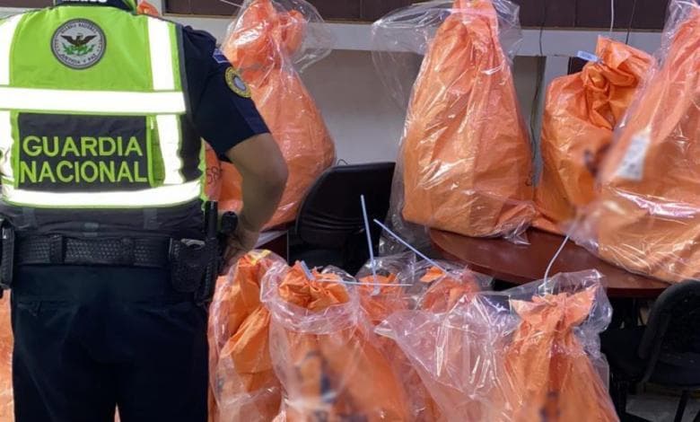 Aseguran en Aeropuerto de la CDMX más de 128 mdp procedentes de Cancún