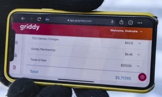 Tras apagones, texanos reciben facturas de luz por más de 100 mil pesos