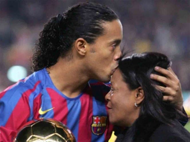 Muere la madre de Ronaldinho a causa del covid-19