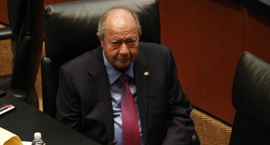 Fiscalía abrió 12 carpetas contra Romero Deschamps, pero ya cerró 9