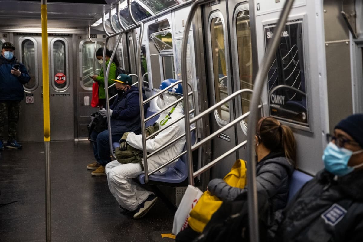 Nueva York despliega 500 policías en el metro tras cuatro apuñalamientos